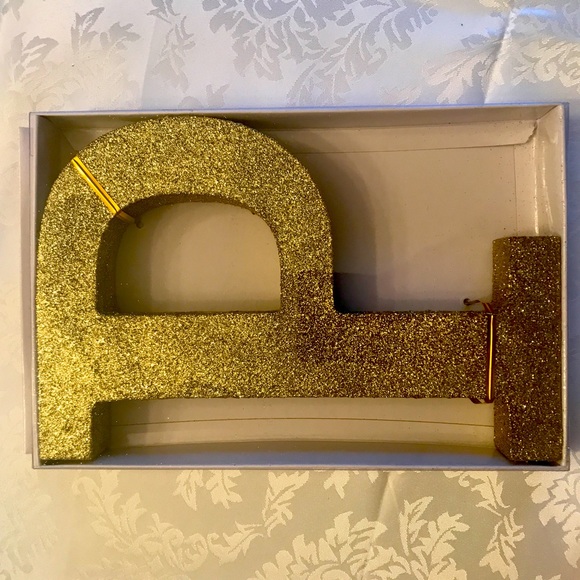 College UPenn Gold Glitter Block Letters Pennsylvania University BED DECORATING - Picture 2 of 6